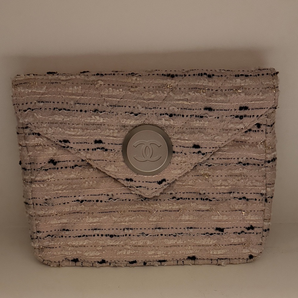 CHANEL Beige and Black Tweed Pouch